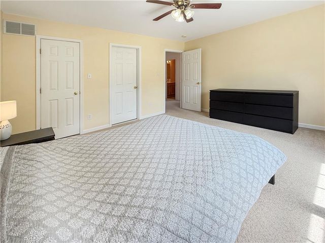 5612 Stonecroft Lane, Lower Macungie Twp, PA 18106