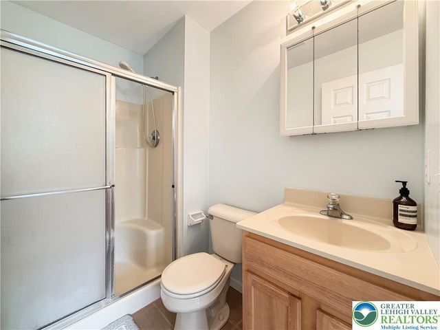 5612 Stonecroft Lane, Lower Macungie Twp, PA 18106