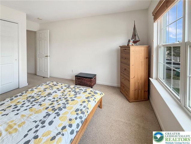 5612 Stonecroft Lane, Lower Macungie Twp, PA 18106