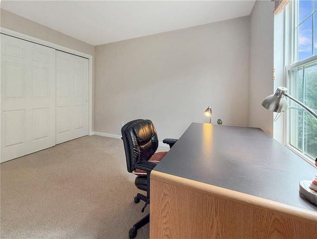 5612 Stonecroft Lane, Lower Macungie Twp, PA 18106