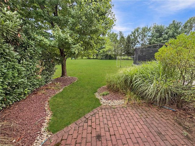 5612 Stonecroft Lane, Lower Macungie Twp, PA 18106
