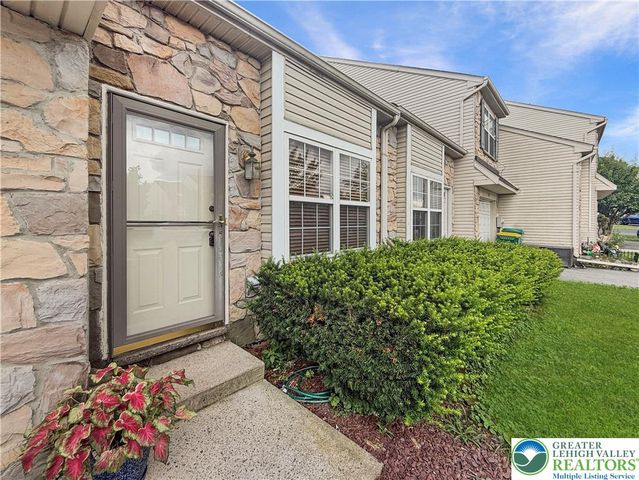 5612 Stonecroft Lane, Lower Macungie Twp, PA 18106