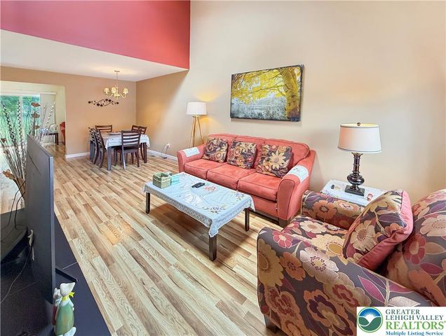5612 Stonecroft Lane, Lower Macungie Twp, PA 18106