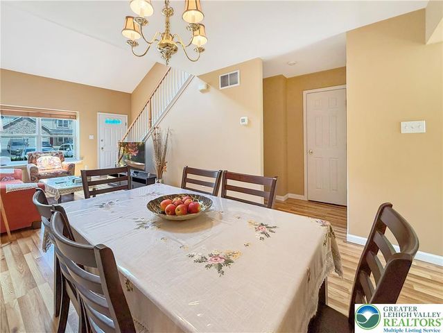 5612 Stonecroft Lane, Lower Macungie Twp, PA 18106