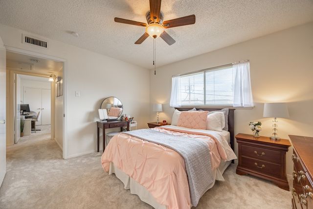 6027 E University Boulevard 215, Dallas, TX 75206