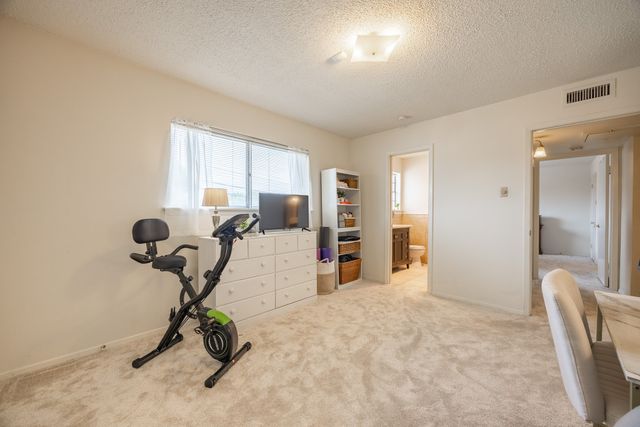 6027 E University Boulevard 215, Dallas, TX 75206