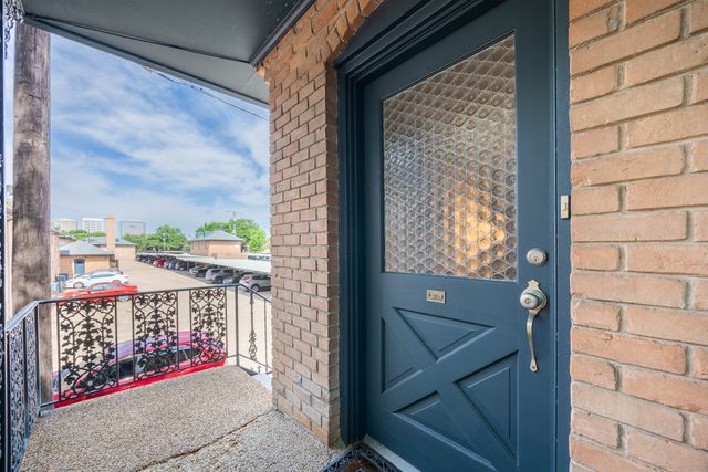 6027 E University Boulevard 215, Dallas, TX 75206
