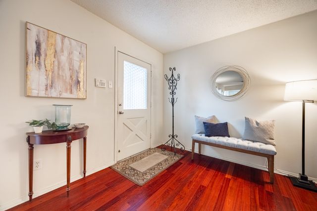 6027 E University Boulevard 215, Dallas, TX 75206