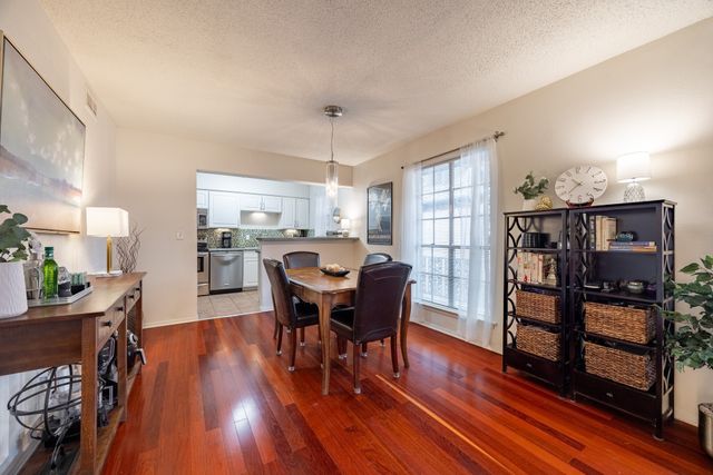 6027 E University Boulevard 215, Dallas, TX 75206