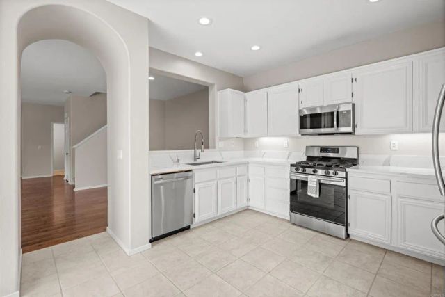 638 Sumner Way 2, Oceanside, CA 92058