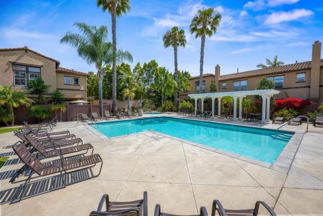 638 Sumner Way 2, Oceanside, CA 92058