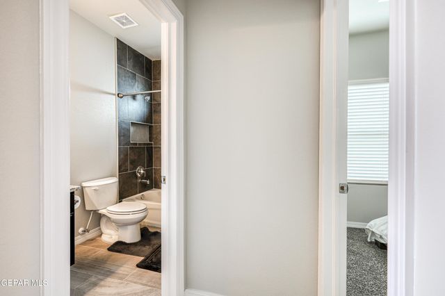 12245 DESERT CLIFF Court, El Paso, TX 79938