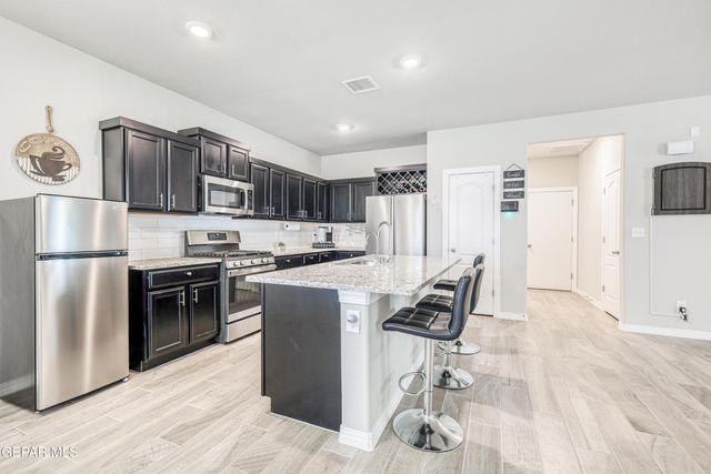 12245 DESERT CLIFF Court, El Paso, TX 79938