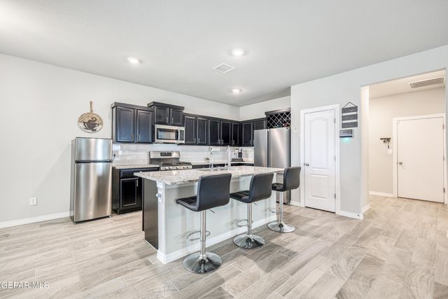 12245 DESERT CLIFF Court, El Paso, TX 79938