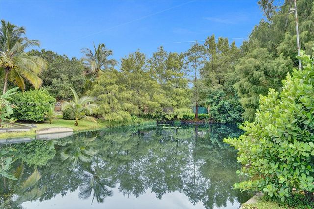 470 Petersburg Ter 470, Plantation, FL 33325