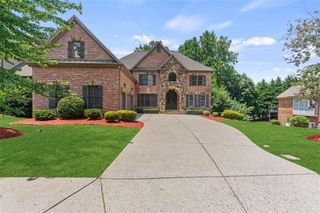 2452 Walkers Glen Lane, Buford, GA 30519
