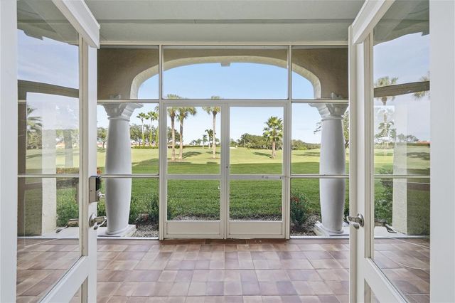 5060 Harmony Circle 104, Vero Beach, FL 32967