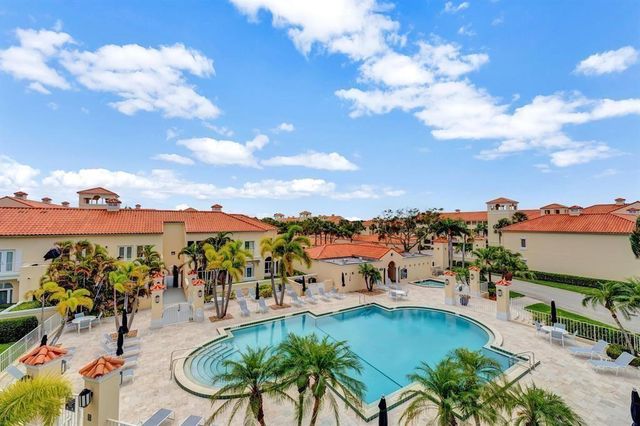 5060 Harmony Circle 104, Vero Beach, FL 32967