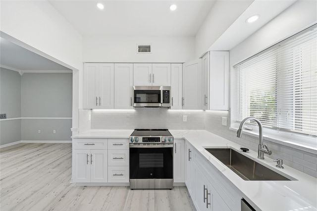 5060 Harmony Circle 104, Vero Beach, FL 32967