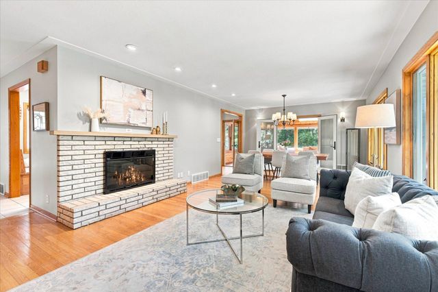 111 Teresa Drive, West Saint Paul, MN 55118
