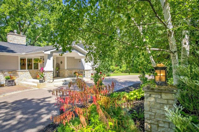 111 Teresa Drive, West Saint Paul, MN 55118