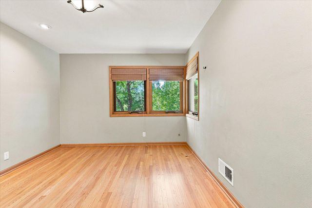 111 Teresa Drive, West Saint Paul, MN 55118