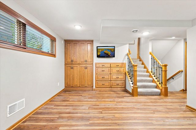 111 Teresa Drive, West Saint Paul, MN 55118