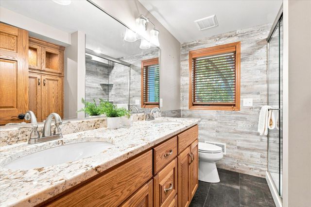 111 Teresa Drive, West Saint Paul, MN 55118