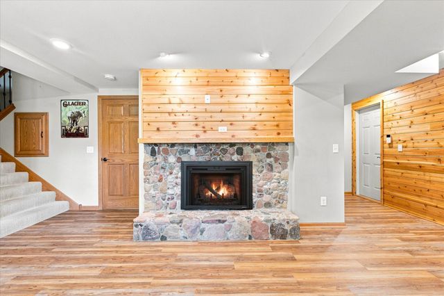 111 Teresa Drive, West Saint Paul, MN 55118