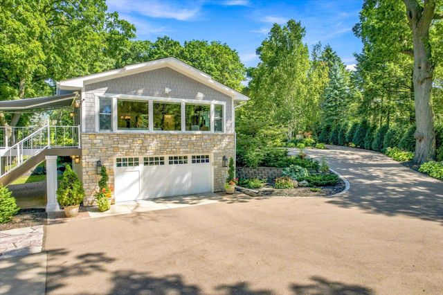 111 Teresa Drive, West Saint Paul, MN 55118