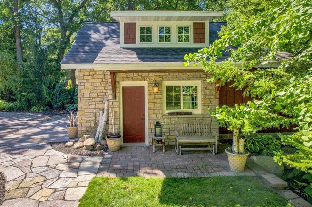 111 Teresa Drive, West Saint Paul, MN 55118