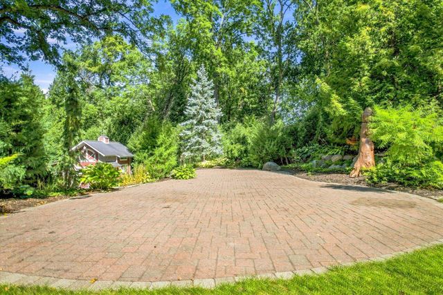 111 Teresa Drive, West Saint Paul, MN 55118