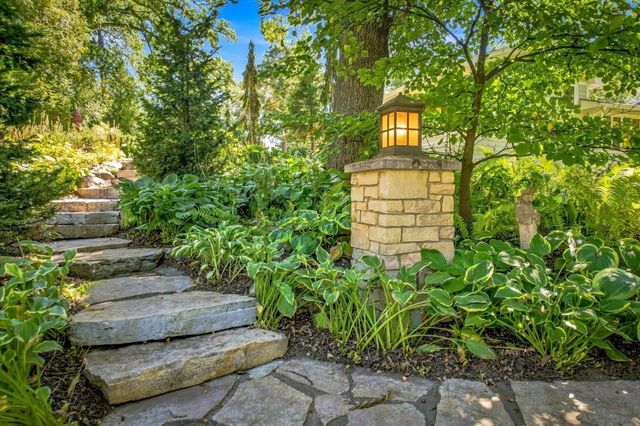 111 Teresa Drive, West Saint Paul, MN 55118