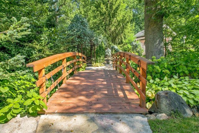 111 Teresa Drive, West Saint Paul, MN 55118