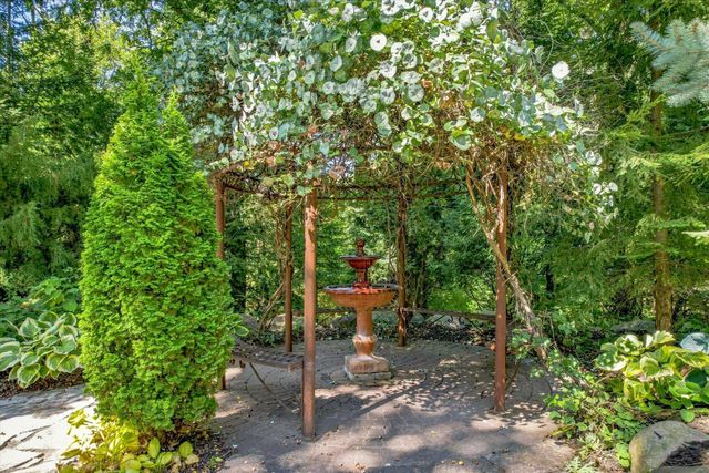 111 Teresa Drive, West Saint Paul, MN 55118