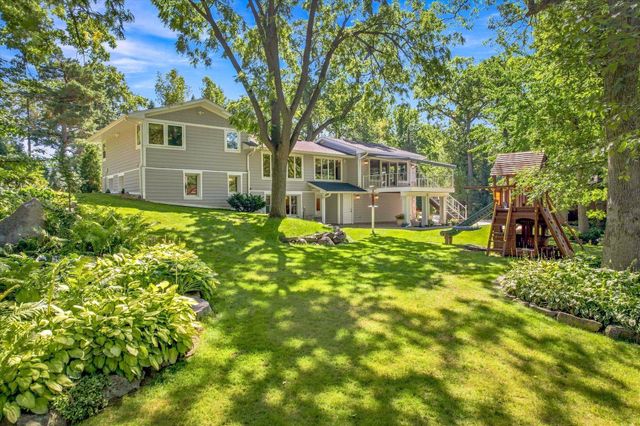 111 Teresa Drive, West Saint Paul, MN 55118
