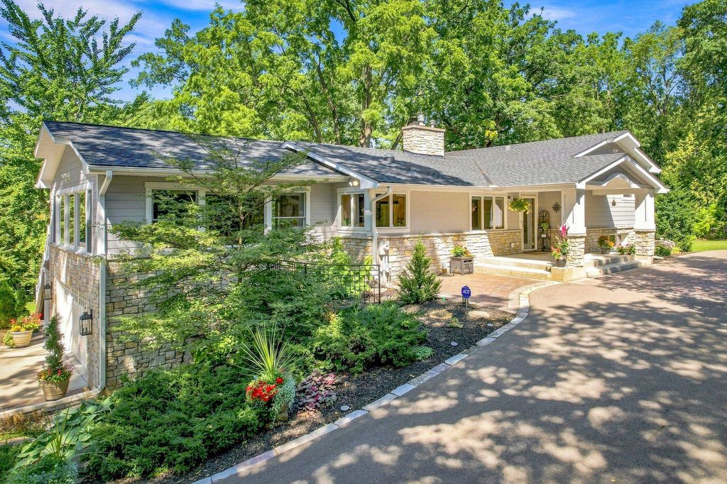 111 Teresa Drive, West Saint Paul, MN 55118 — exterior