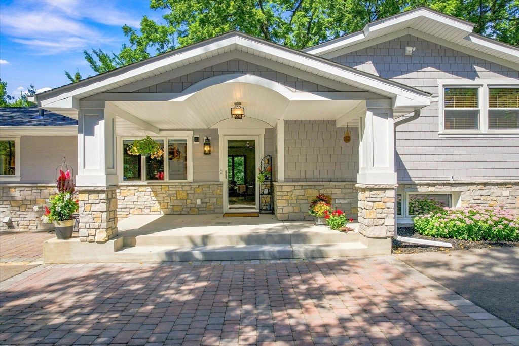 111 Teresa Drive, West Saint Paul, MN 55118 — photo 4