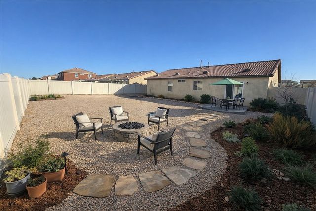 14368 Black Mountain, Victorville, CA 92394