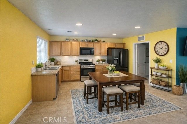 14368 Black Mountain, Victorville, CA 92394