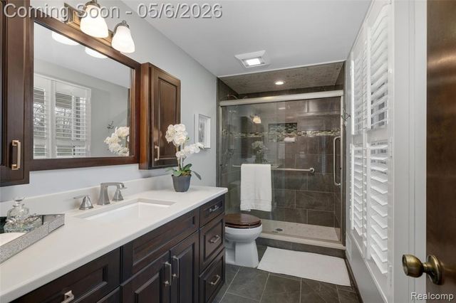 2317 Chelsea Court, Troy, MI 48084