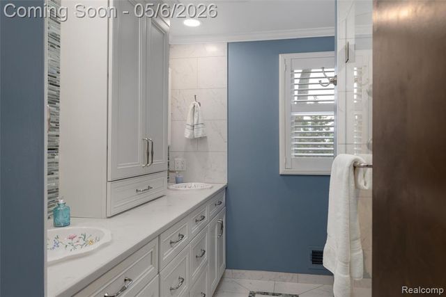 2317 Chelsea Court, Troy, MI 48084