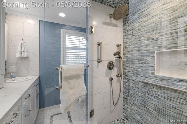 2317 Chelsea Court, Troy, MI 48084