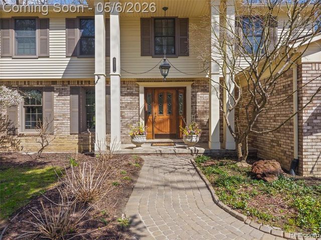 2317 Chelsea Court, Troy, MI 48084