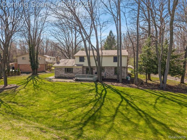2317 Chelsea Court, Troy, MI 48084