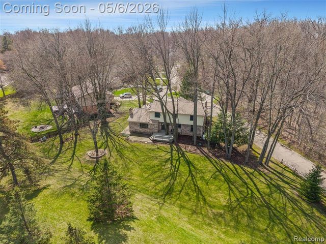 2317 Chelsea Court, Troy, MI 48084