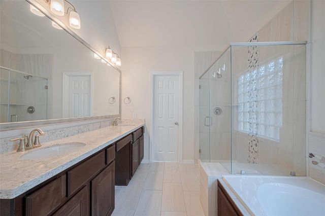 10004 Spring Shadows Park Circle, Houston, TX 77080