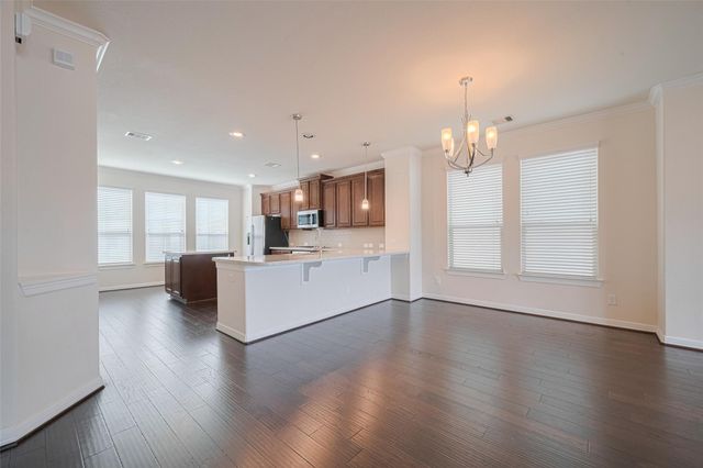 10004 Spring Shadows Park Circle, Houston, TX 77080