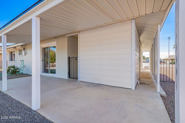 11016 W Sun City Boulevard, Sun City, AZ 85351