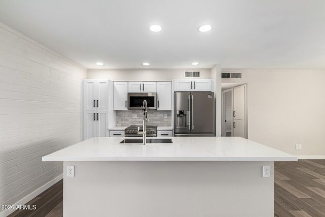 11016 W Sun City Boulevard, Sun City, AZ 85351